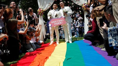 Taiwan celebra primeiros casamentos gay na Ásia - TVI