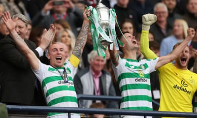 Escócia: Celtic vira resultado frente ao Hearts e conquista taça - TVI
