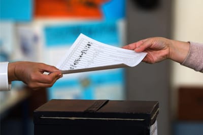 Afluência às urnas de 23,37% até às 16:00 - TVI