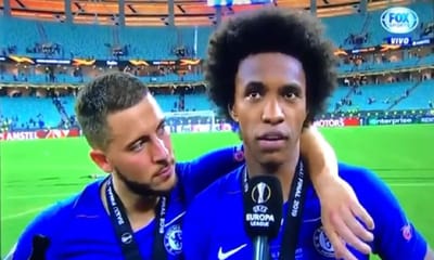 VÍDEO: em português, Hazard diz estar «mui' feliz com o título» - TVI