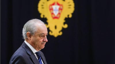 Rui Rio compromete-se a reduzir taxas do IRS nos escalões intermédios - TVI