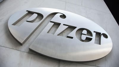 Covid-19: administrador da Pfizer apela que não se reabram economias demasiado depressa - TVI