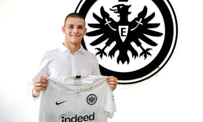 Eintracht Frankfurt confirma contratação de alternativa a Jovic - TVI