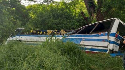 Pelo menos 18 mortos em despiste de autocarro na Venezuela - TVI