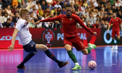 Futsal: Portugal volta a marcar quatro à Noruega - TVI
