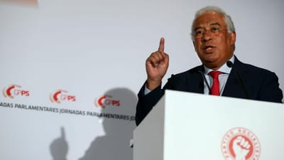 Costa lembra cortes da direita no SNS e destaca investimento do PS - TVI