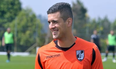 V. Guimarães: Jhonatan só regressa no próximo ano - TVI