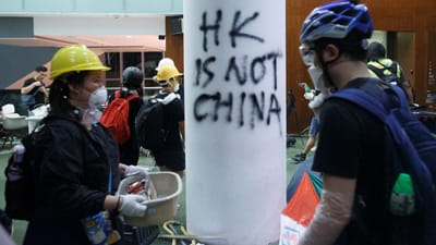 Dia Nacional da China marcado por protestos ilegais. Metro está encerrado em Hong Kong - TVI