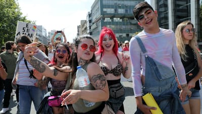 Maior festa de sempre nas ruas do Porto pelo orgulho LGBT+ - TVI