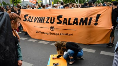 Mais de 30 mil manifestam-se na Alemanha e pedem apoio a migrantes - TVI