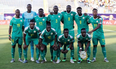 VÍDEO: Sadio Mané vence duelo com Nanu e apura Senegal para a CAN - TVI