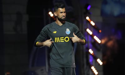 FC Porto empresta Vaná ao Famalicão - TVI