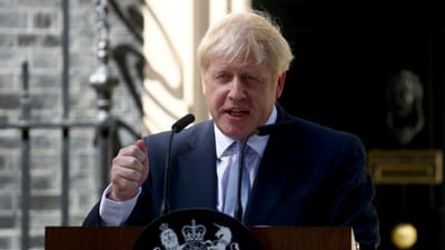 Boris Johnson admite risco de falhar maioria absoluta - TVI