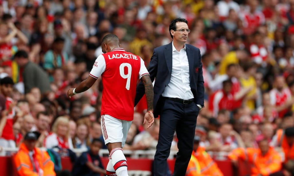 Lacazette sai lesionado no Arsenal-Lyon (Reuters/Matthew Childs)