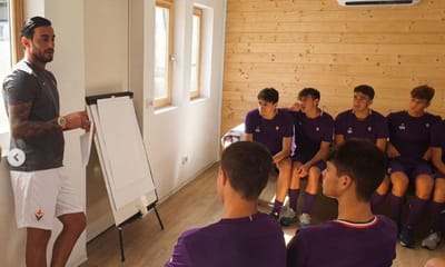 Aquilani abraça primeira experiência como treinador na Fiorentina - TVI