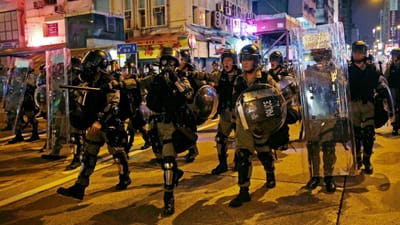 Polícia de Hong Kong proíbe protestos. Quem desobedecer, arrisca cinco anos de prisão - TVI