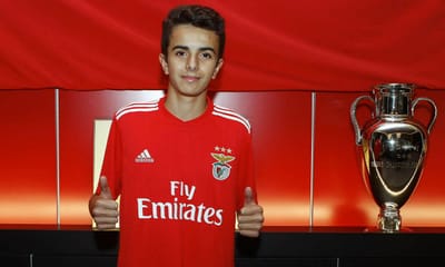 OFICIAL: Benfica contrata defesa de 14 anos ex-Rio Ave - TVI