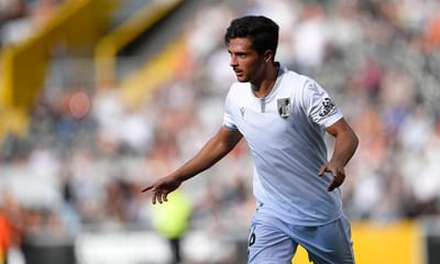 VÍDEO: o golo do V. Guimarães que abriu o marcador frente ao FC Porto - TVI