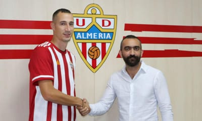 OFICIAL: Petrovic troca o Sporting pelo Almería - TVI