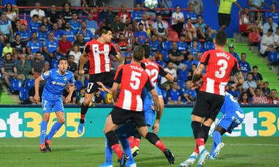 Athletic Bilbao vence dérbi basco e sobe ao primeiro lugar - TVI