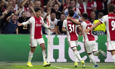 Liga Campeões: Ajax bate APOEL e está na fase de grupos (VÍDEO) - TVI