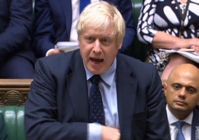 Boris Johnson desafia oposição a apresentar moção de censura - TVI