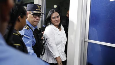 Ex-primeira-dama das Honduras condenada a 58 anos por usar fundos públicos para comprar joias - TVI