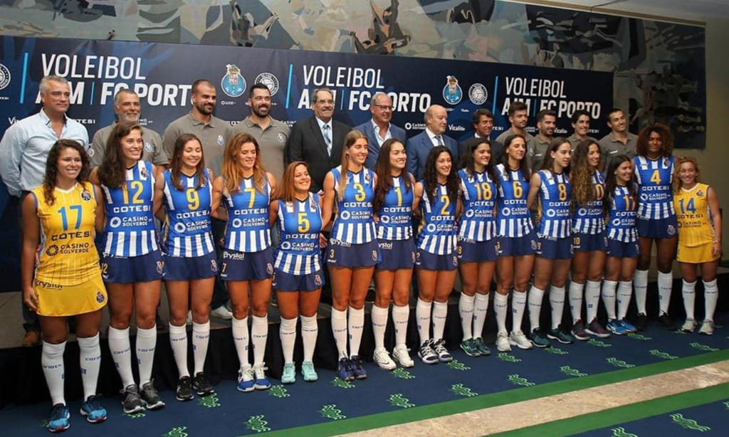 Equipa de voleibol feminino Academia José Moreira/FC Porto (FC Porto)