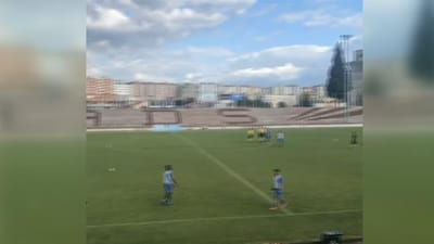 VÍDEO: jogadores do Canelas em agressões após jogo com Sanjoanense - TVI
