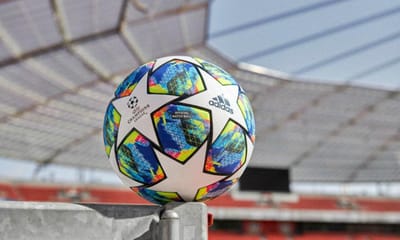 FOTO: a bola oficial da fase de grupos da Champions - TVI