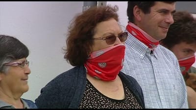 Sete arguidos suspeitos de fraude no caso das golas antifumo - TVI