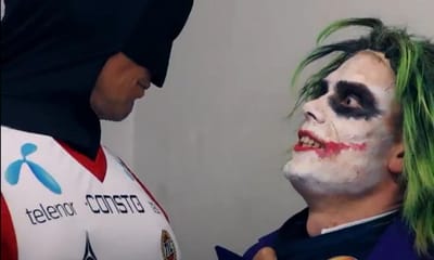 VÍDEO: Batman e Joker reencontram-se na Liga da Noruega - TVI