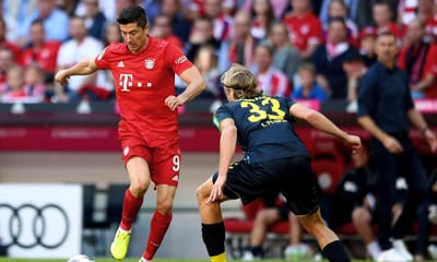 Alemanha: Bayern goleia com bis de Lewandowski - TVI