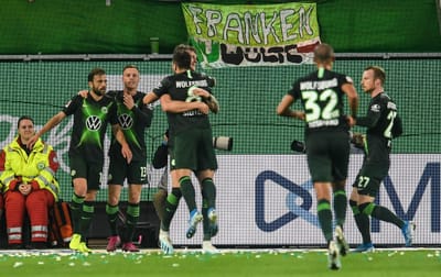 Alemanha: Wolfsburgo segue invicto e sobe a segundo com vitória - TVI