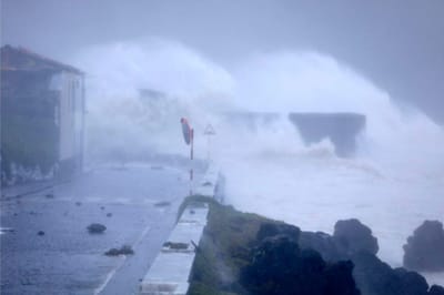 Açores: porto das Lajes das Flores reaberto - TVI