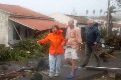 Parlamento Europeu dá "luz verde" a apoio de 8,2 milhões para Açores devido a furacão - TVI