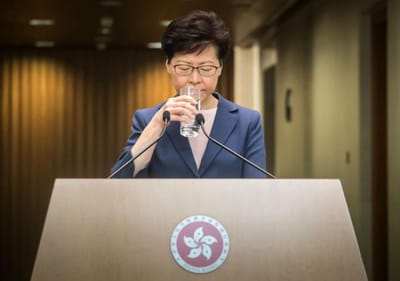 Hong Kong: Governo recusa exigências apesar de vitória eleitoral pró-democrata - TVI