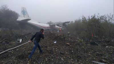 Avião despenha-se na Ucrânia por falta de combustível. Há pelo menos cinco mortos - TVI