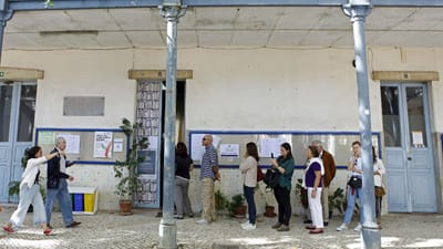 Votaram até às 16:00 38,59% dos eleitores, menos do que em 2015 - TVI