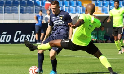 Famalicão e Rio Ave empatam em jogo treino com oito golos - TVI