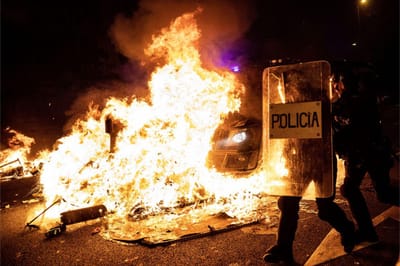 Barcelona: nove feridos em confrontos entre independentistas e extrema-direita - TVI