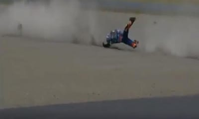VÍDEO: Miguel Oliveira sofre queda aparatosa no GP do Japão - TVI