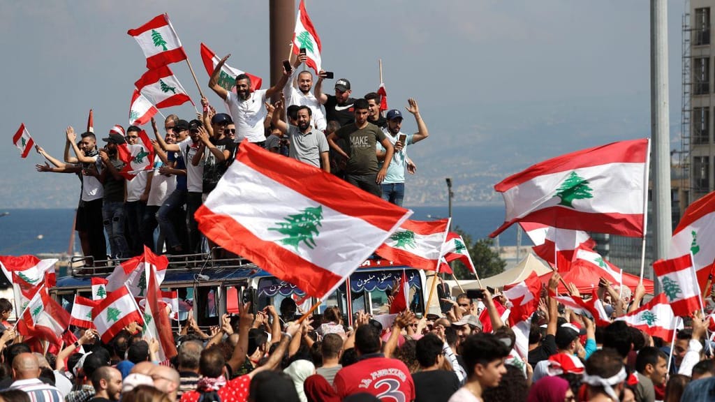 As melhores imagens dos protestos no Líbano