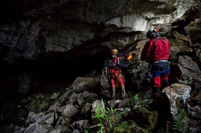 Espeleólogos portugueses já saíram da gruta - TVI