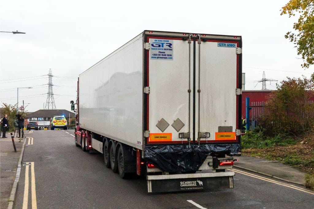 Camião encontrado com 39 corpos em Inglaterra