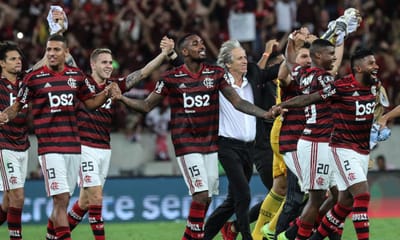 VÍDEO: jogadores do Flamengo com visita especial no treino - TVI