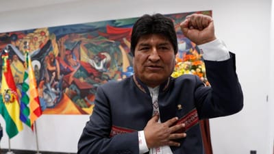 Presidente boliviano denuncia "golpe em andamento" - TVI