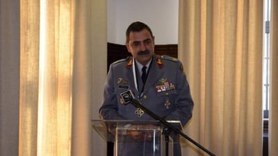 Major-general da Madeira afastado por levar canhão militar para campo de golfe - TVI