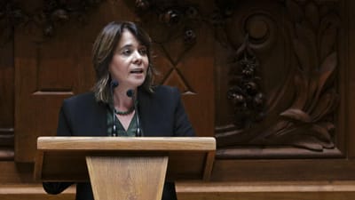 Catarina Martins não passa "cheques em branco" ao Governo - TVI