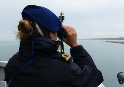 Marinha resgata três homens em barco de pesca à deriva na Póvoa de Varzim - TVI